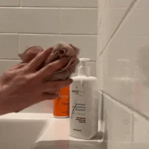 Instructional demonstration on using Mirai Clinical's soap sponge for effective hand washing, highlighting techniques to ensure thorough cleansing and the benefits of persimmon-infused deodorizing properties.