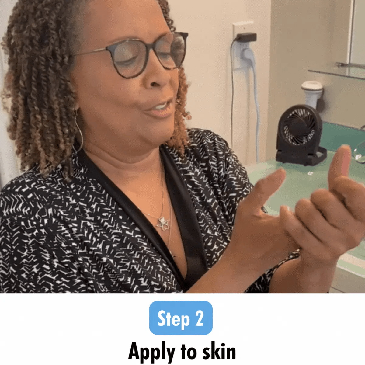 Animated guide on the second step of applying Mirai Clinical's body lotion, emphasizing the correct massaging techniques for deep hydration and effective nonenal body odor elimination