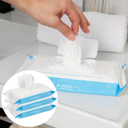 Mirai Clinical Body Wipes remove body odor, including Nonenal, using natural persimmon extract. Alcohol-free, fragrance-free, and perfect for freshening up anytime, anywhere.
